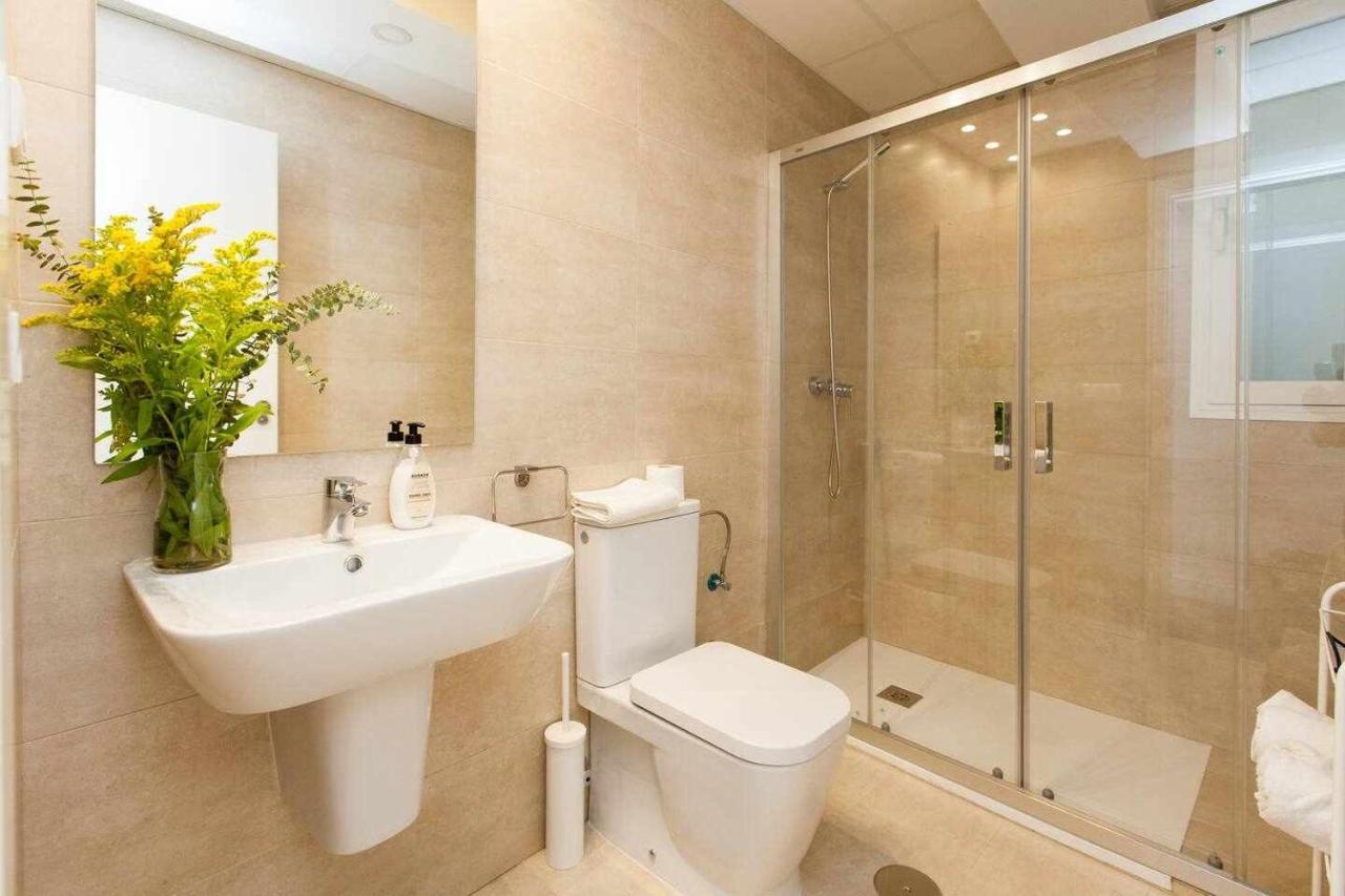 Isg Apartments Downtown Family Haven Free Parking Spot Sevilla Dış mekan fotoğraf